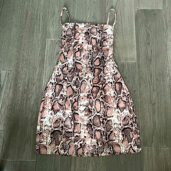 Backless Cheetah Print Dress - Picture 2 of 4